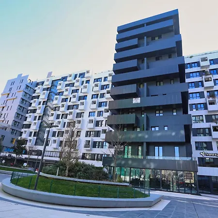 Luxurious Square 21 Apartament *