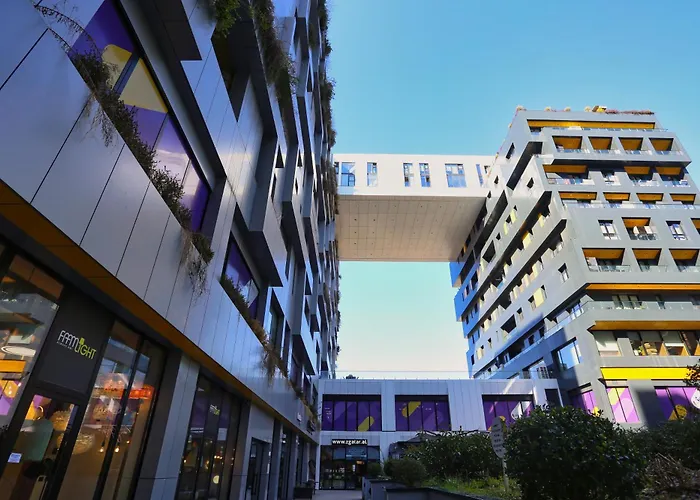 Luxurious Square 21 Tirana