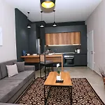 Luxurious Square 21 Apartment *